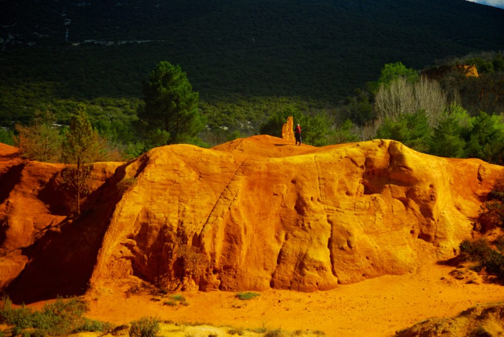 Géologie : Le sable jaune. La couleur traduit la présence de Limonite.